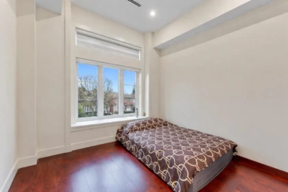 Powder Room Photo of 2719 E 46th Avenue, Vancouver, BC