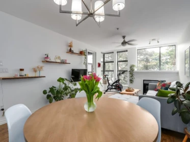 Kitchen Island Photo of 414 345 Lonsdale Avenue, North Vancouver, BC
