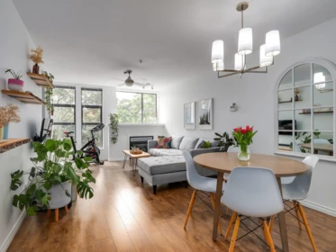 Kitchen Photo of 414 345 Lonsdale Avenue, North Vancouver, BC