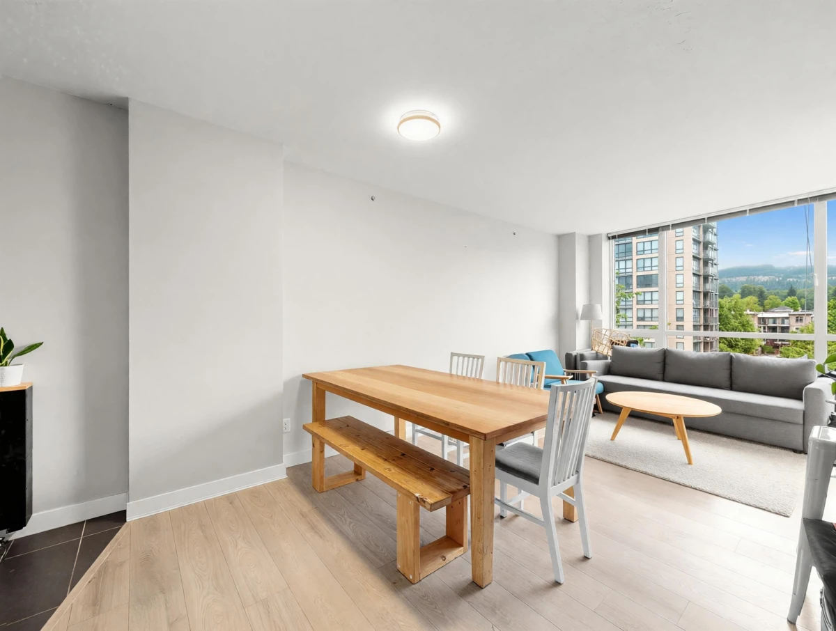 Dining Area Photo of 605 2968 Glen Drive, Coquitlam, BC