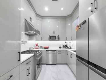 Primary Bathroom Photo of 14124 71 Avenue, Surrey, BC