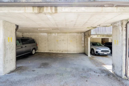 Hot Tub / Spa Photo of 11 3350 Rosemont Drive, Vancouver, BC