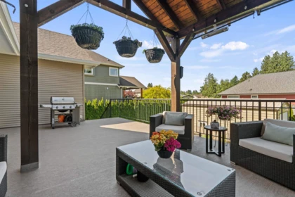Swimming Pool Photo of 8557 Fripp Terrace, Mission, BC