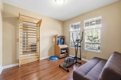 Guest Bathroom Photo of 10097 241 Street, Maple Ridge, BC