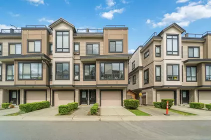 Community Amenities Photo (Clubhouse) of 30 100 Wood Street, New Westminster, BC