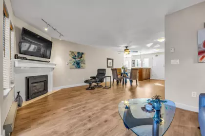 103 245 W 15th Street, North Vancouver, BC, North Vancouver — Townhouse for sale