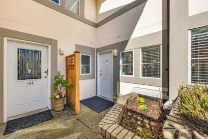 Office / Den Photo of 103 245 W 15th Street, North Vancouver, BC