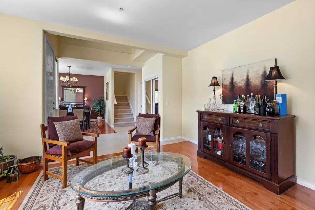 Dining Area Photo of B 2484 Nile Gate, Port Coquitlam, BC