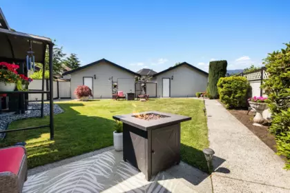 Front Yard Photo of B 2484 Nile Gate, Port Coquitlam, BC