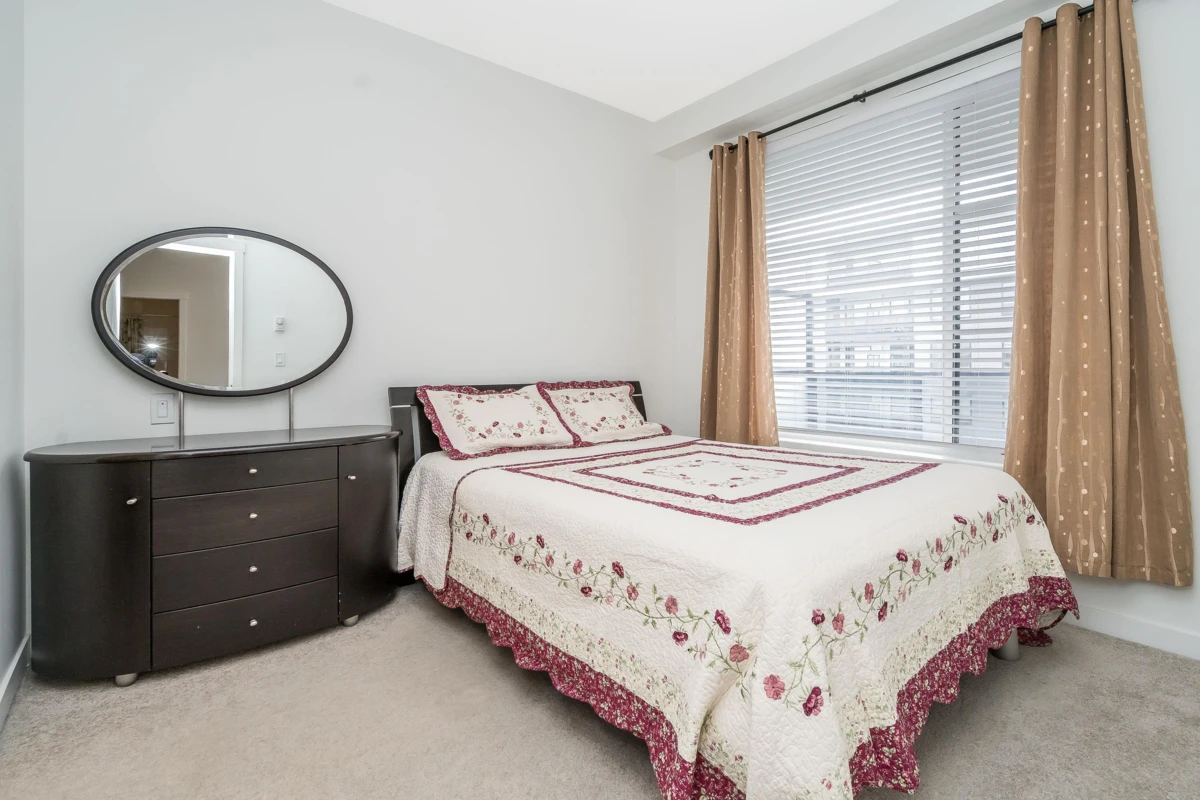 Family Room Photo of 405 15835 85 Avenue, Surrey, BC
