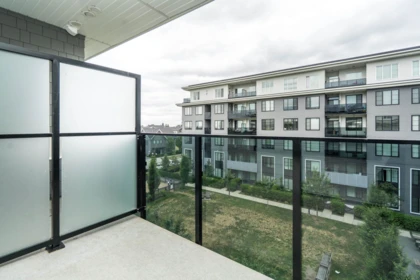 Hallway Photo of 405 15835 85 Avenue, Surrey, BC