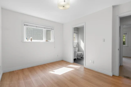 Breakfast Nook Photo of 3985 W 14th Avenue, Vancouver, BC