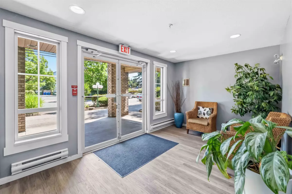 Family Room Photo of 405 2435 Center Street, Abbotsford, BC