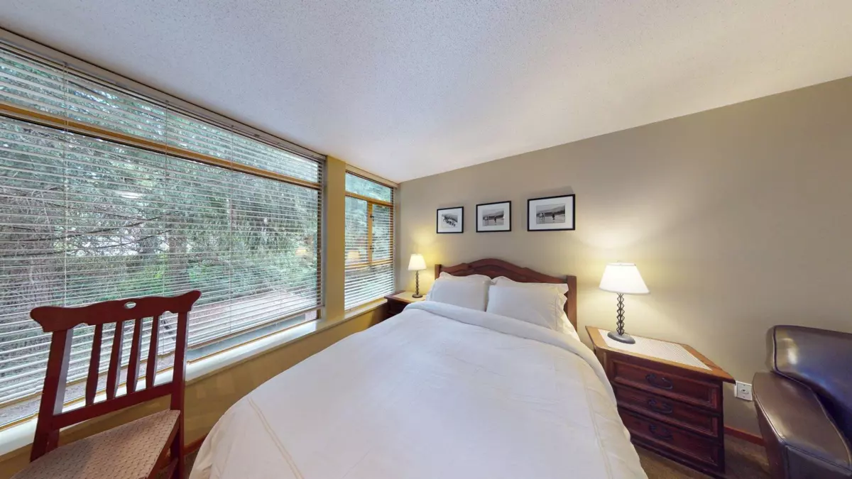 Dining Area Photo of 127 4315 Northlands Boulevard, Whistler, BC