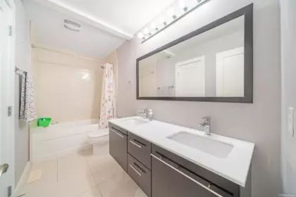 Primary Bathroom Photo of 1448 Sandhurst Place, West Vancouver, BC