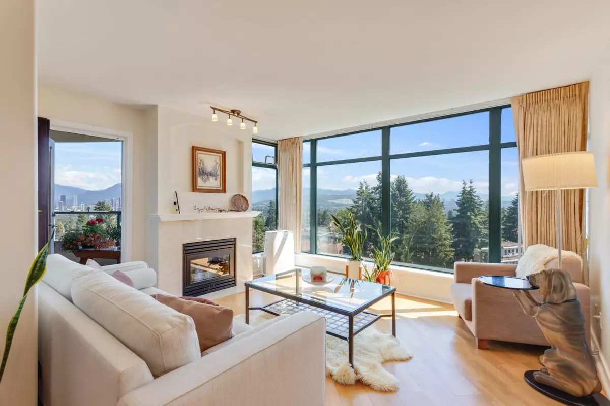 Living Room Photo of 906 4567 Hazel Street, Burnaby, BC