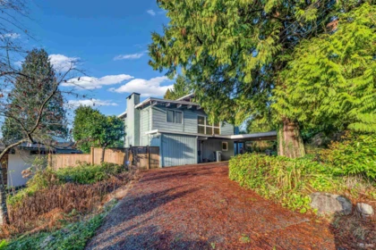 Kitchen Photo of 3729 St. Georges Avenue, North Vancouver, BC