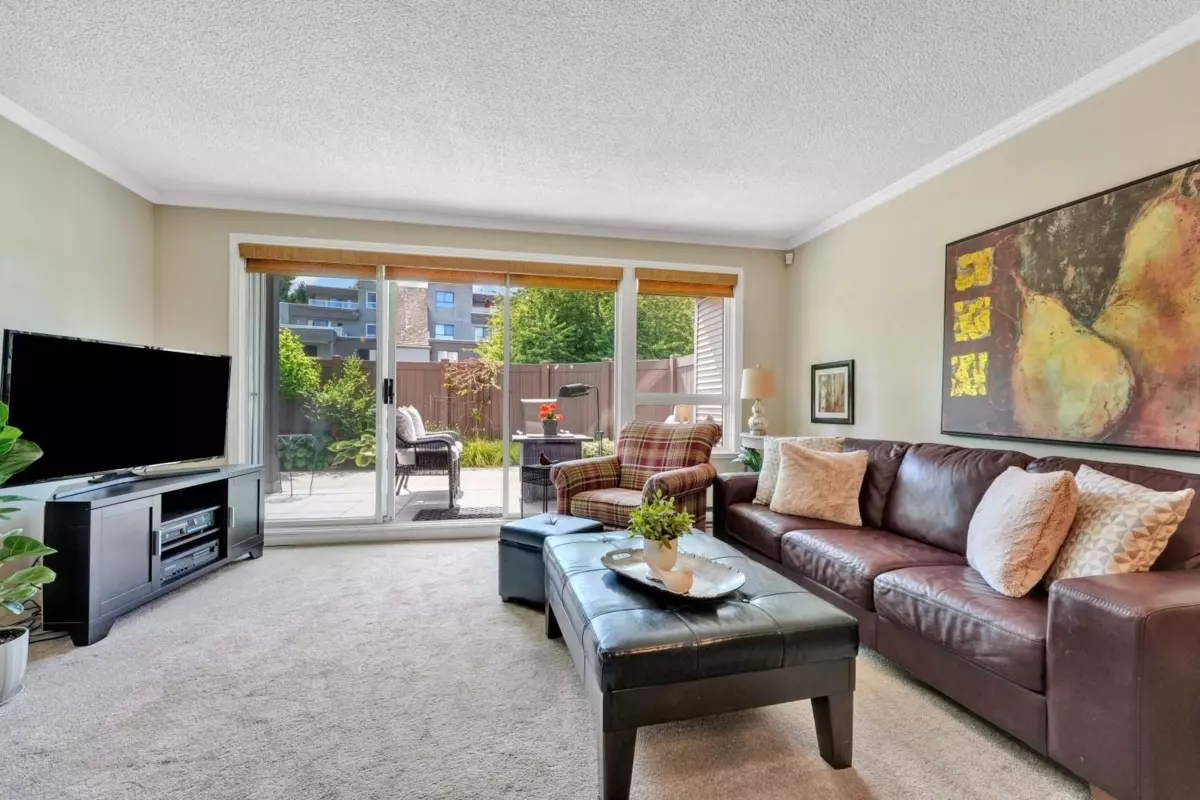 Dining Area Photo of 111 1840 E Southmere Crescent, Surrey, BC