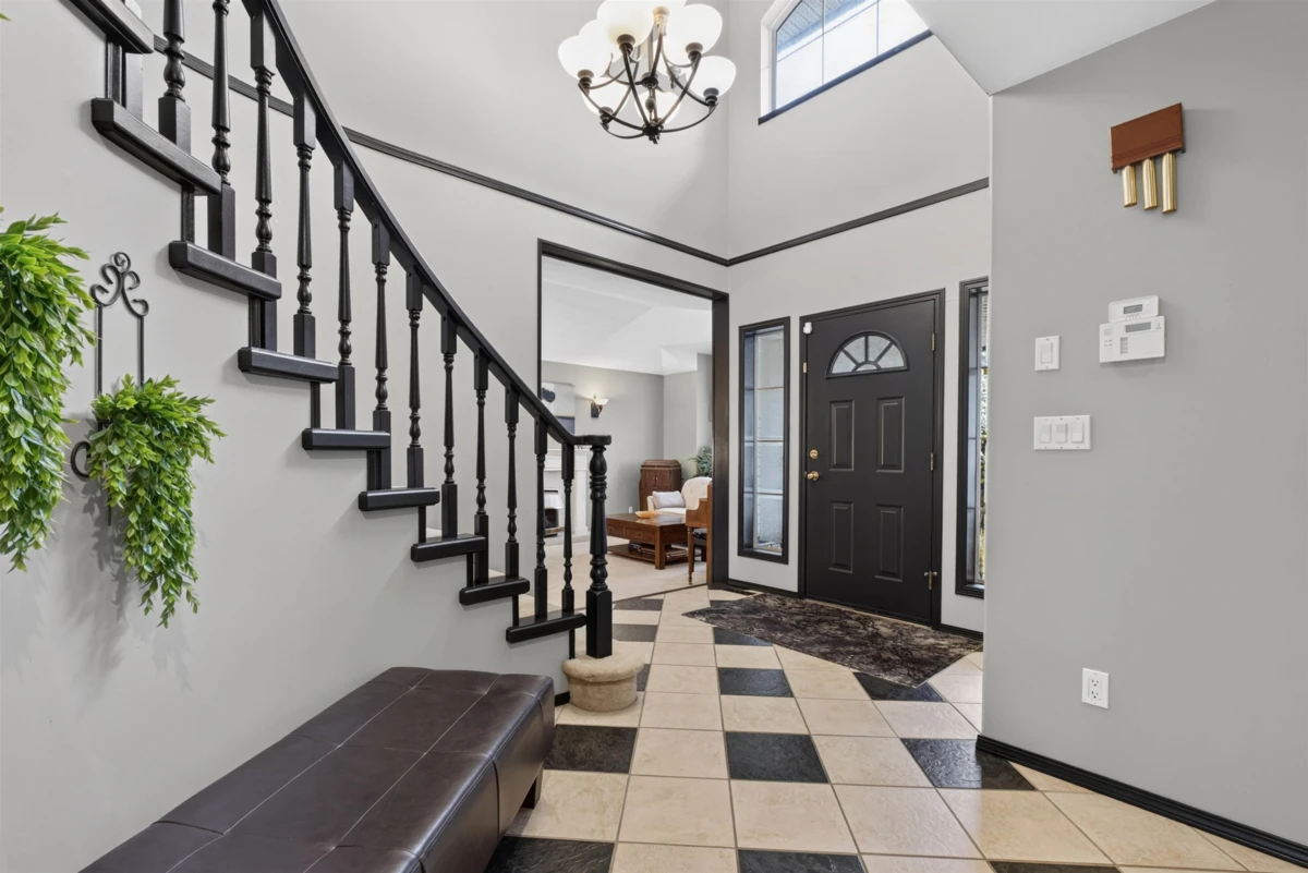 Living Room Photo of 21545 Telegraph Trail, Langley, BC