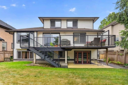 Community Amenities Photo (Clubhouse) of 21545 Telegraph Trail, Langley, BC