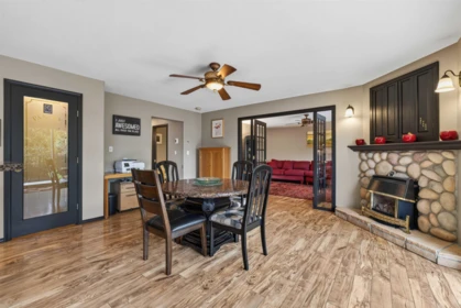Kitchen Photo of 21545 Telegraph Trail, Langley, BC