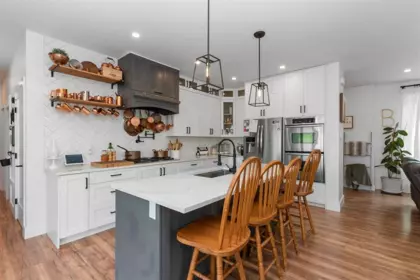 10071 Parkwood Drive, Rosedale, BC, Rosedale — Single Family Residence for sale