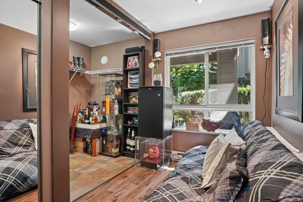 Family Room Photo of 11 22380 Sharpe Avenue, Richmond, BC