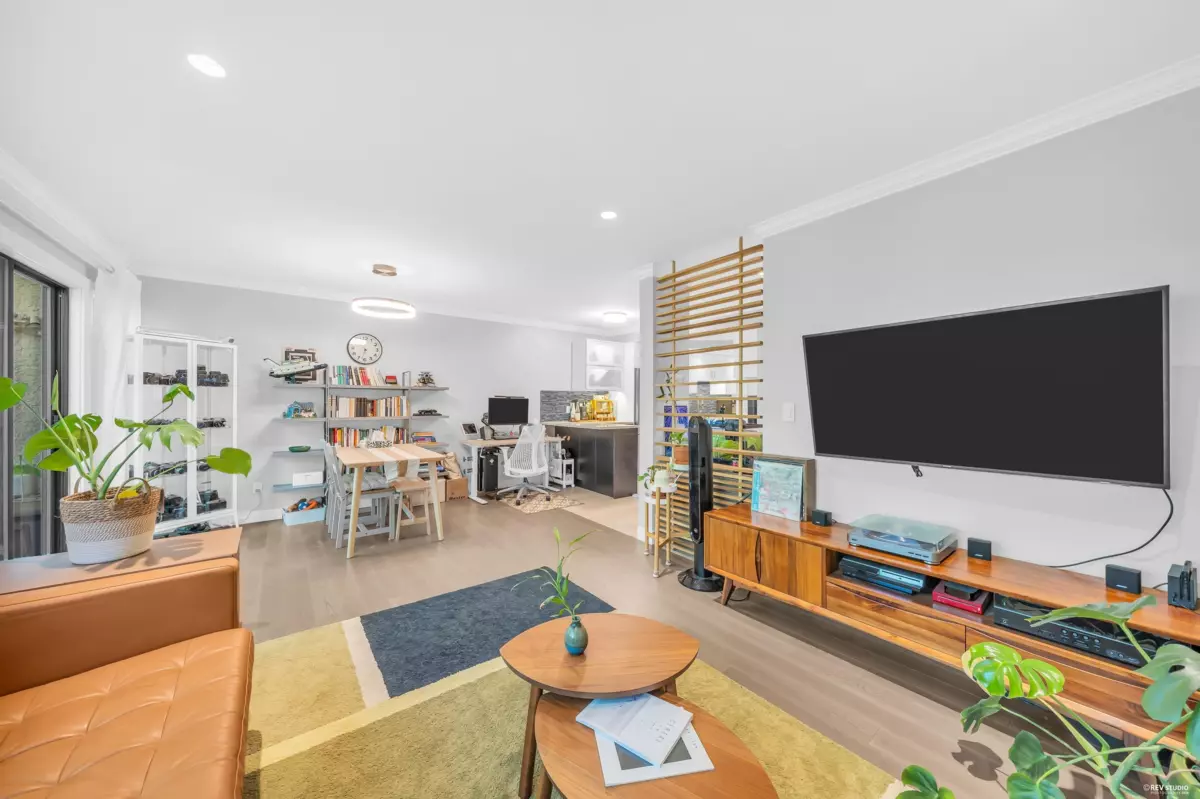 Family Room Photo of 7 7321 Montecito Drive, Burnaby, BC