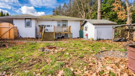 Mudroom Photo of 621 Water Avenue, Hope, BC