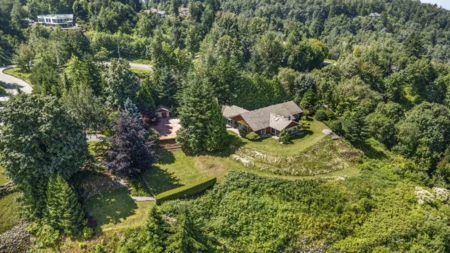 8451 Gooseberry Place, Chilliwack, BC, Chilliwack — Single Family Residence for sale