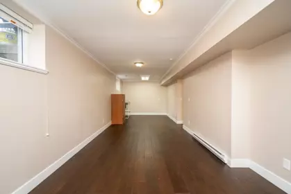Hallway Photo of 15445 109a Avenue, Surrey, BC