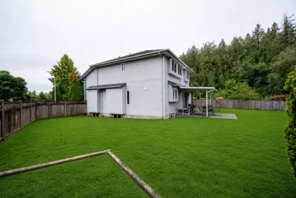 Swimming Pool Photo of 15445 109a Avenue, Surrey, BC