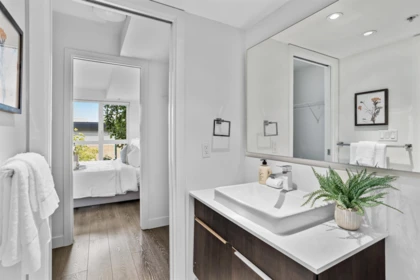 Loft / Bonus Room Photo of 211 1588 E Hastings Street, Vancouver, BC