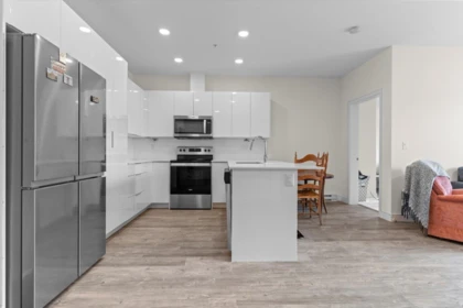 Kitchen Island Photo of 209 9450 Robson Street, Chilliwack, BC