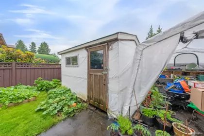 Front Yard Photo of 27549 31a Avenue, Langley, BC