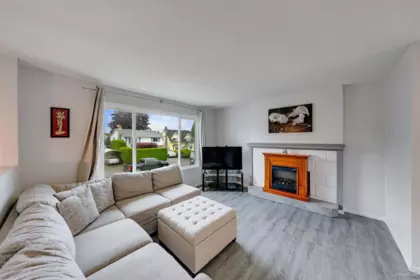 27549 31a Avenue, Langley, BC, Langley — Single Family Residence for sale