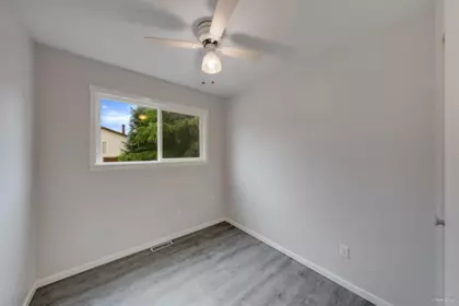 Walk-In Closet Photo of 27549 31a Avenue, Langley, BC