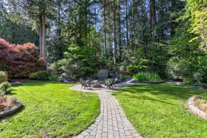 23669 128 Crescent, Maple Ridge, BC, Maple Ridge — Single Family Residence for sale