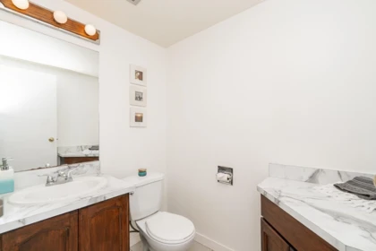 Guest Bathroom Photo of 49 9378 122 Street, Surrey, BC