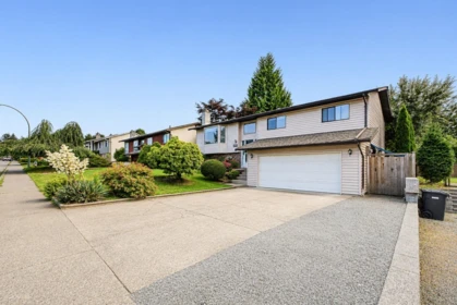 3733 Dunsmuir Way, Abbotsford, BC, Abbotsford — Single Family Residence for sale