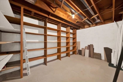 Garage Interior Photo of 2690 Sheffield Way, Abbotsford, BC