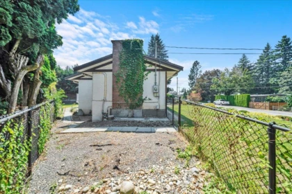 Swimming Pool Photo of 2690 Sheffield Way, Abbotsford, BC