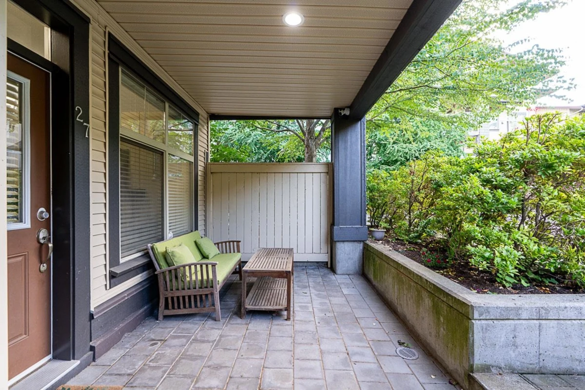 Dining Area Photo of 27 19478 65 Avenue, Surrey, BC