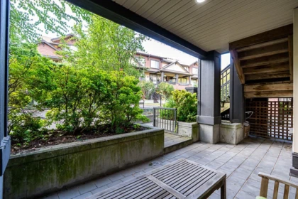 Kitchen Photo of 27 19478 65 Avenue, Surrey, BC