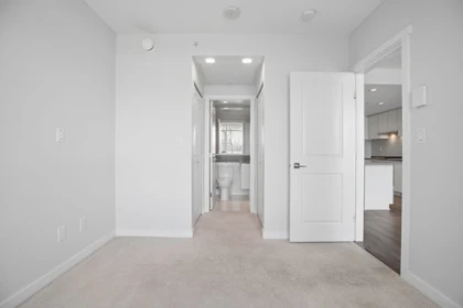 Walk-In Closet Photo of 605 2388 Madison Avenue, Burnaby, BC