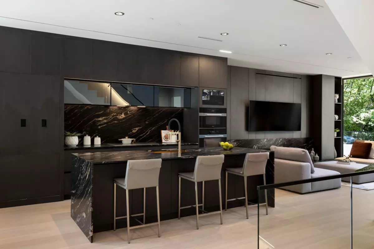 Dining Area Photo of 4090 W 31st Avenue, Vancouver, BC