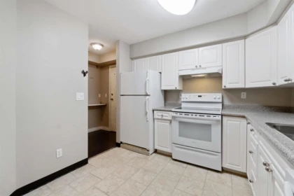 Kitchen Island Photo of 304 20556 113 Avenue, Maple Ridge, BC
