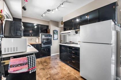 Kitchen Island Photo of 2119 Monterey Avenue, Coquitlam, BC