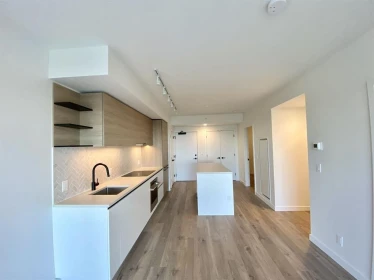 Kitchen Photo of 1801 13428 105 Avenue, Surrey, BC