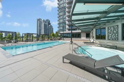 1305 450 Westview Street, Coquitlam, BC, Coquitlam — Apartment/Condo for sale